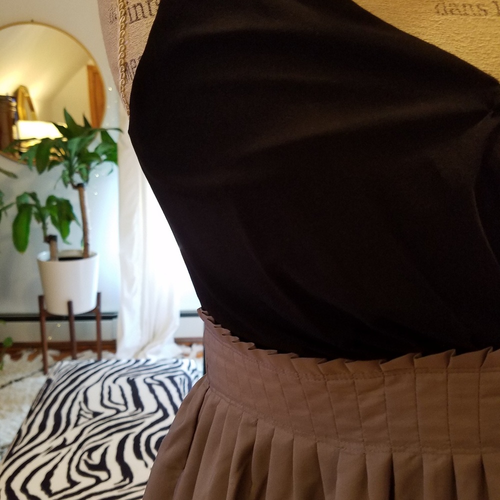 Dress - Picture 4 of 7